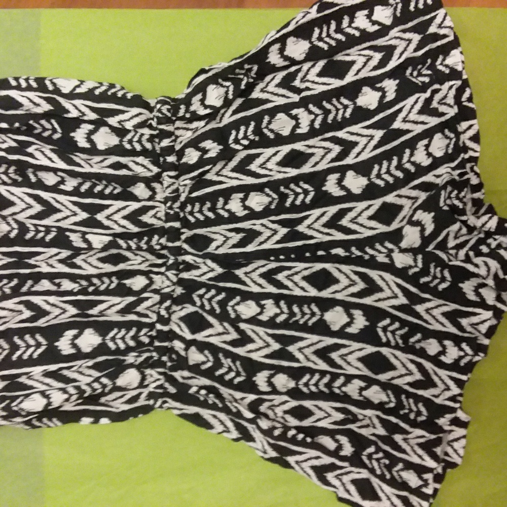 Eye Candy strapless romper - Picture 2 of 3